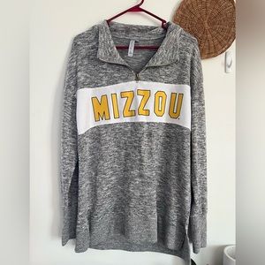 XL women’s mizzou half zip up sweatshirt